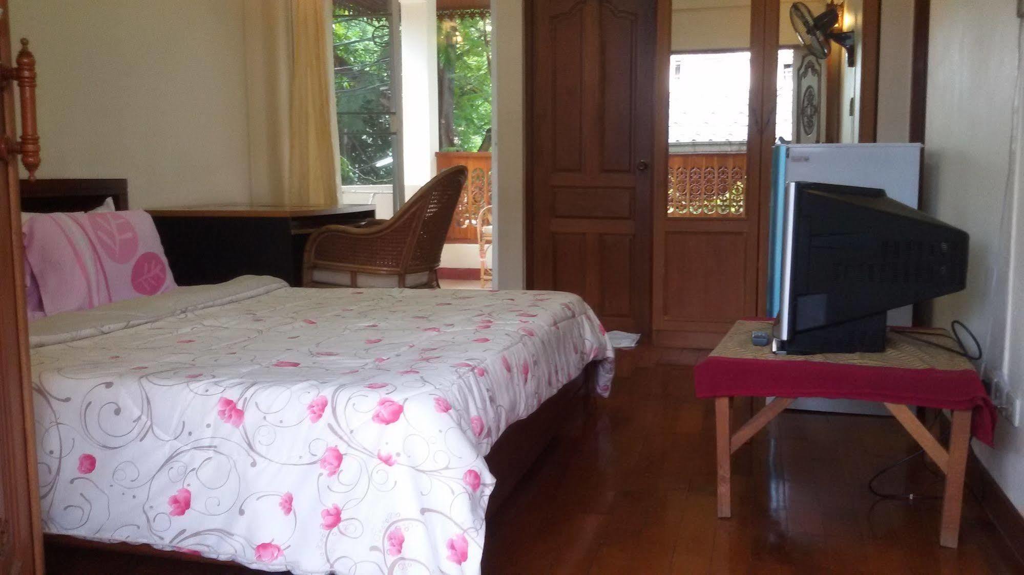 Your House 3 Guest House Chiang Mai Exterior photo